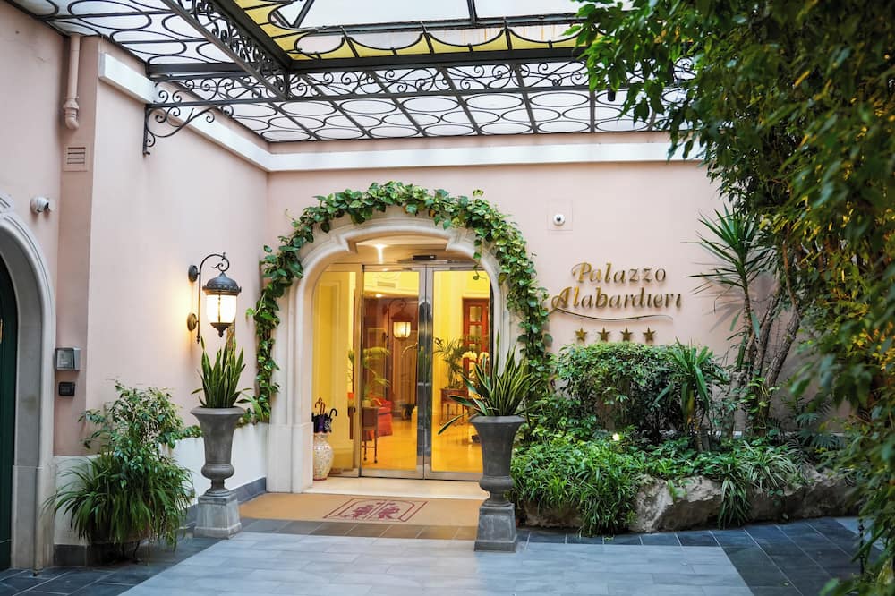 Palazzo Alabardieri
