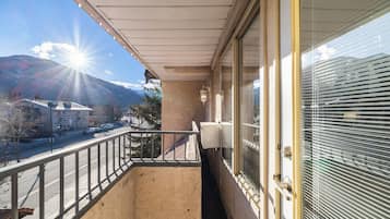 Superior Room, 2 Queen Beds | Balcony view