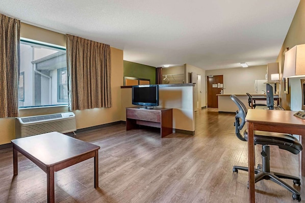 Desk, iron/ironing board, free WiFi, bed sheets