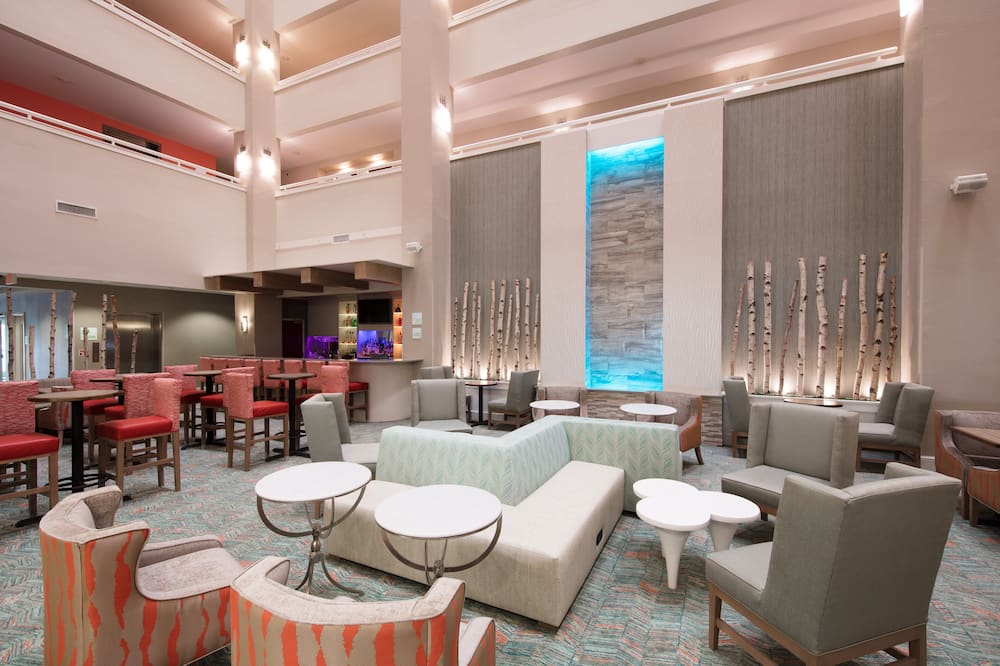 Holiday Inn & Suites Lake City by IHG