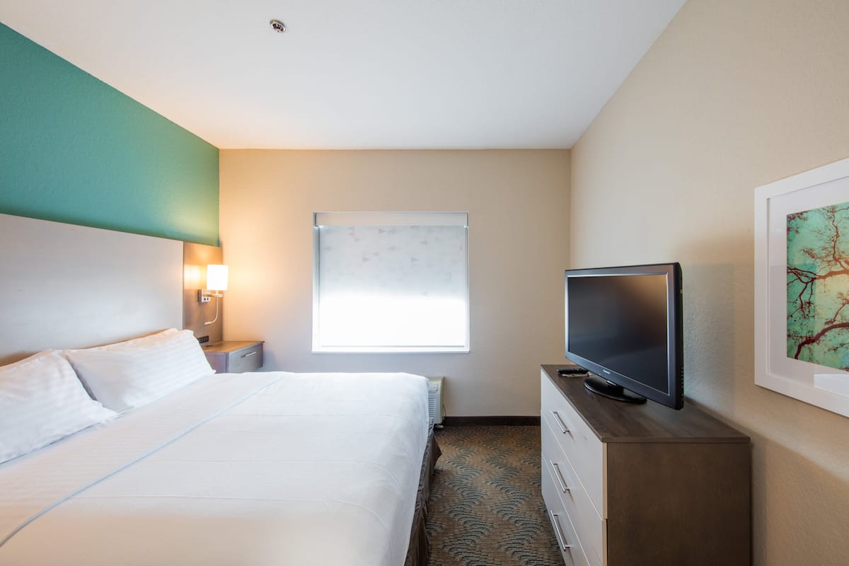 Desk, blackout curtains, iron/ironing board, free cots/infant beds