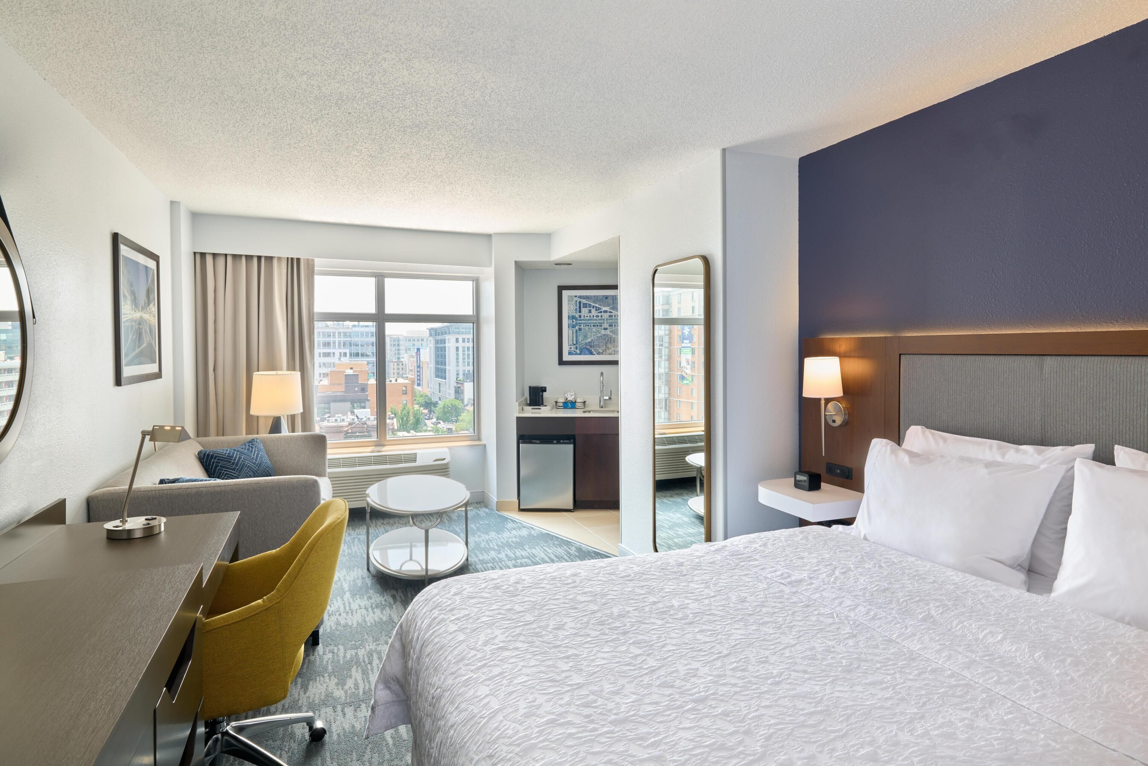 Suite, 1 King Bed, Non Smoking | Minibar