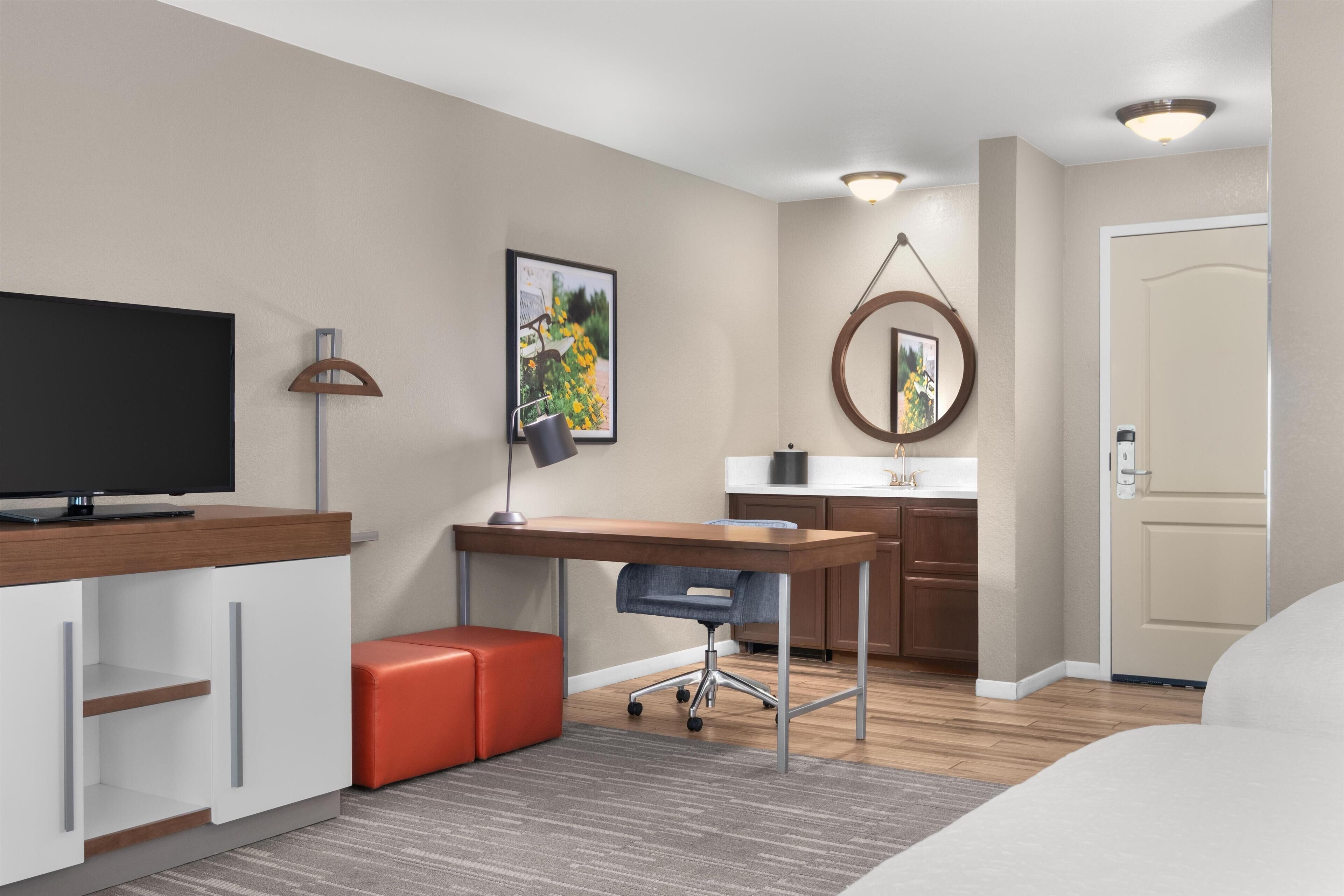 Studio, Two Queen and One Sofa Bed, Non-Smoking | Premium bedding, Select Comfort beds, in-room safe, desk