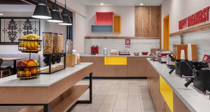 Hampton Inn & Suites Fresno