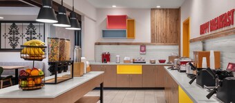 Hampton Inn & Suites Fresno