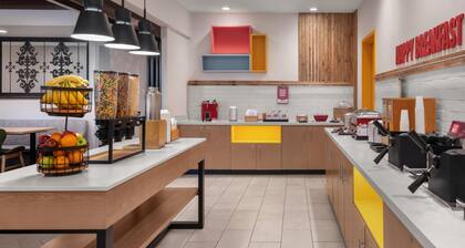 Hampton Inn & Suites Fresno