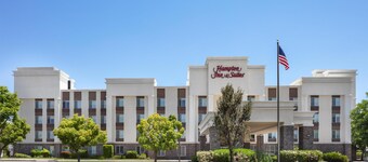 Hampton Inn & Suites Fresno