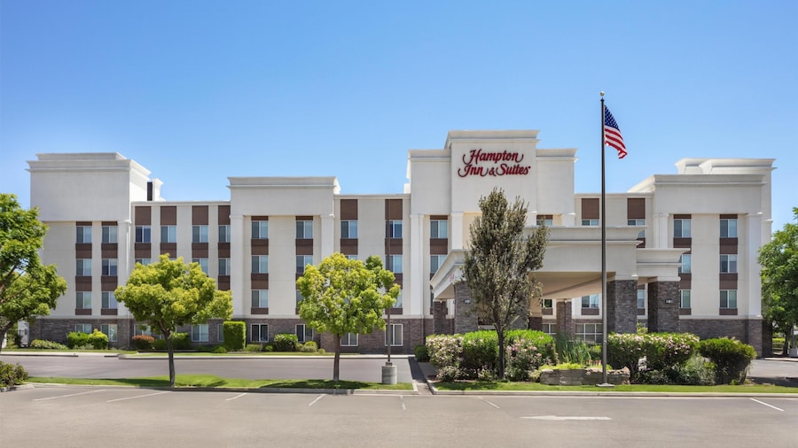 Hampton Inn & Suites Fresno