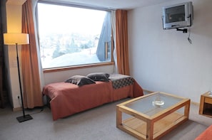 Betten mit Memory-Foam-Matratzen, Zimmersafe, Bügeleisen/Bügelbrett