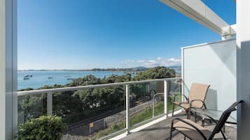 Superior studio, 1 kingsize bed, uitzicht op haven | Balkon