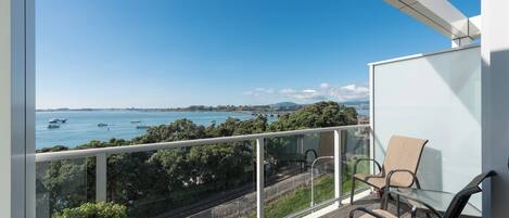 Superior King Room (Harbour View room) | Balcony