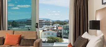 Hotel on Devonport
