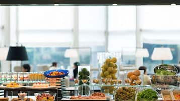 Daily buffet breakfast for a fee