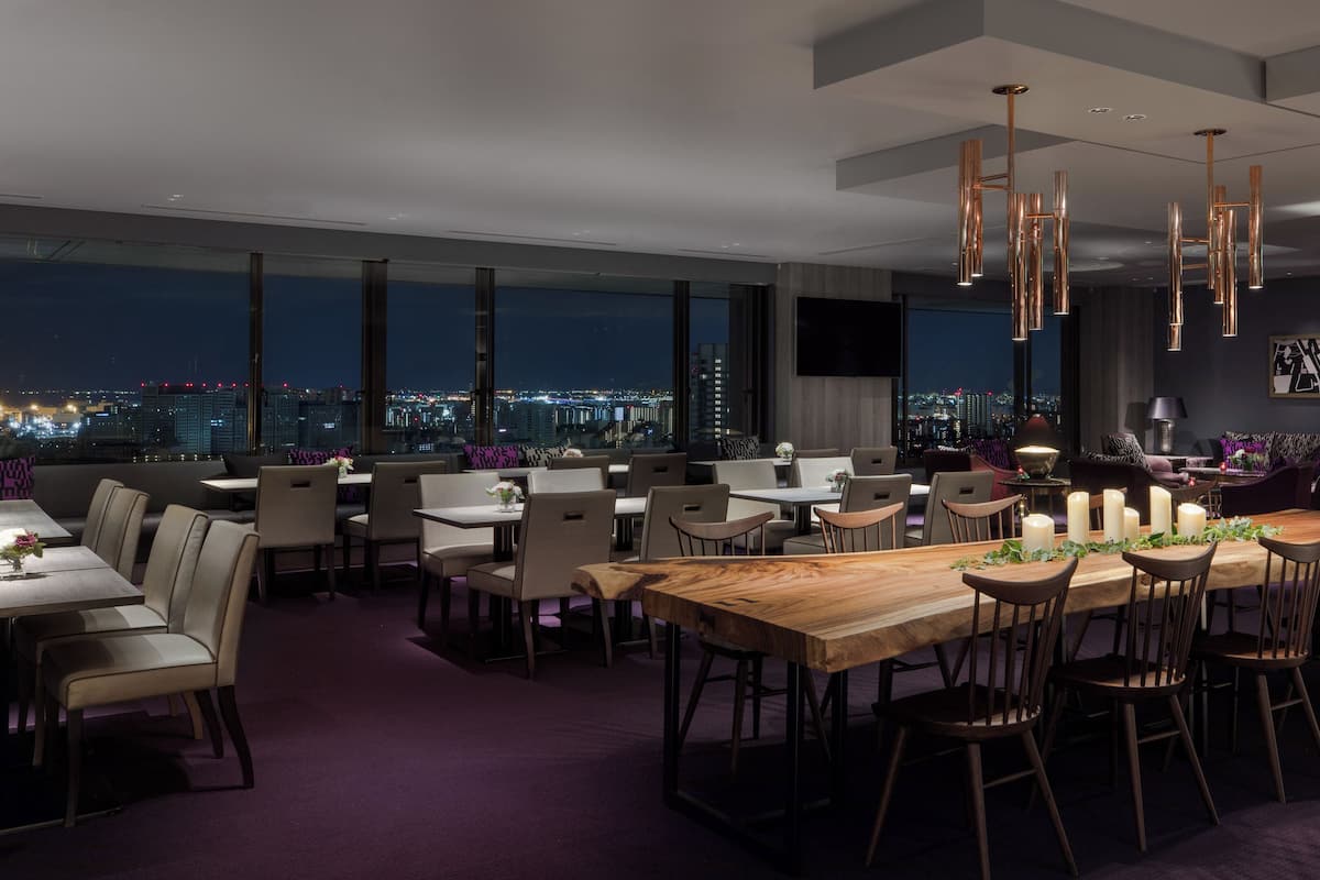 Down comforters, minibar, in-room safe, desk