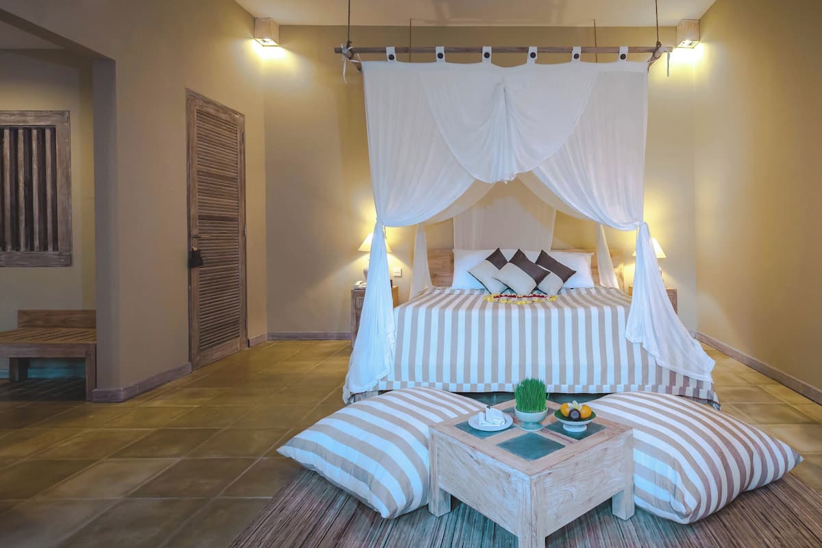 Premium bedding, Select Comfort beds, minibar, in-room safe