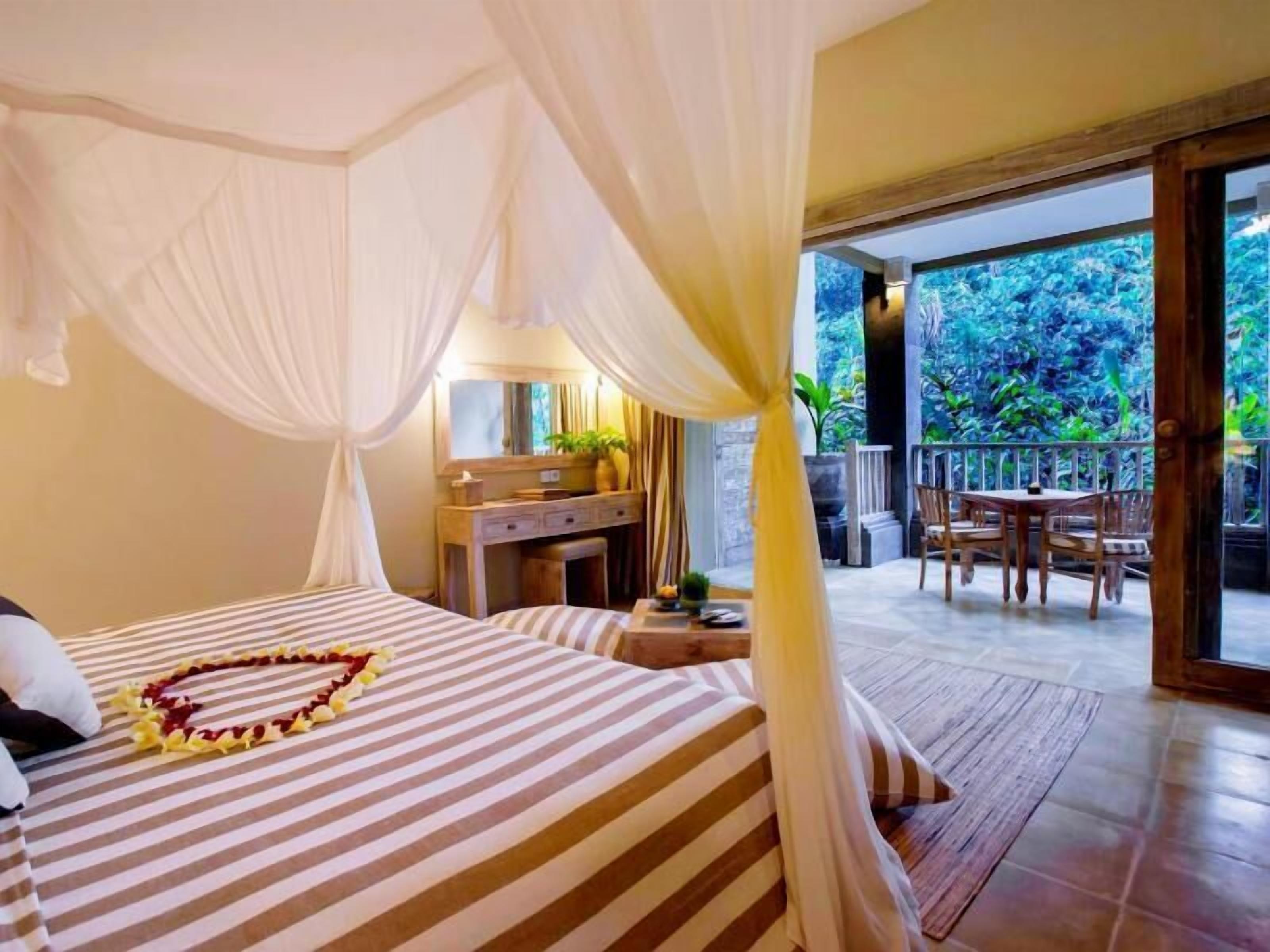 Premium bedding, Select Comfort beds, minibar, in-room safe