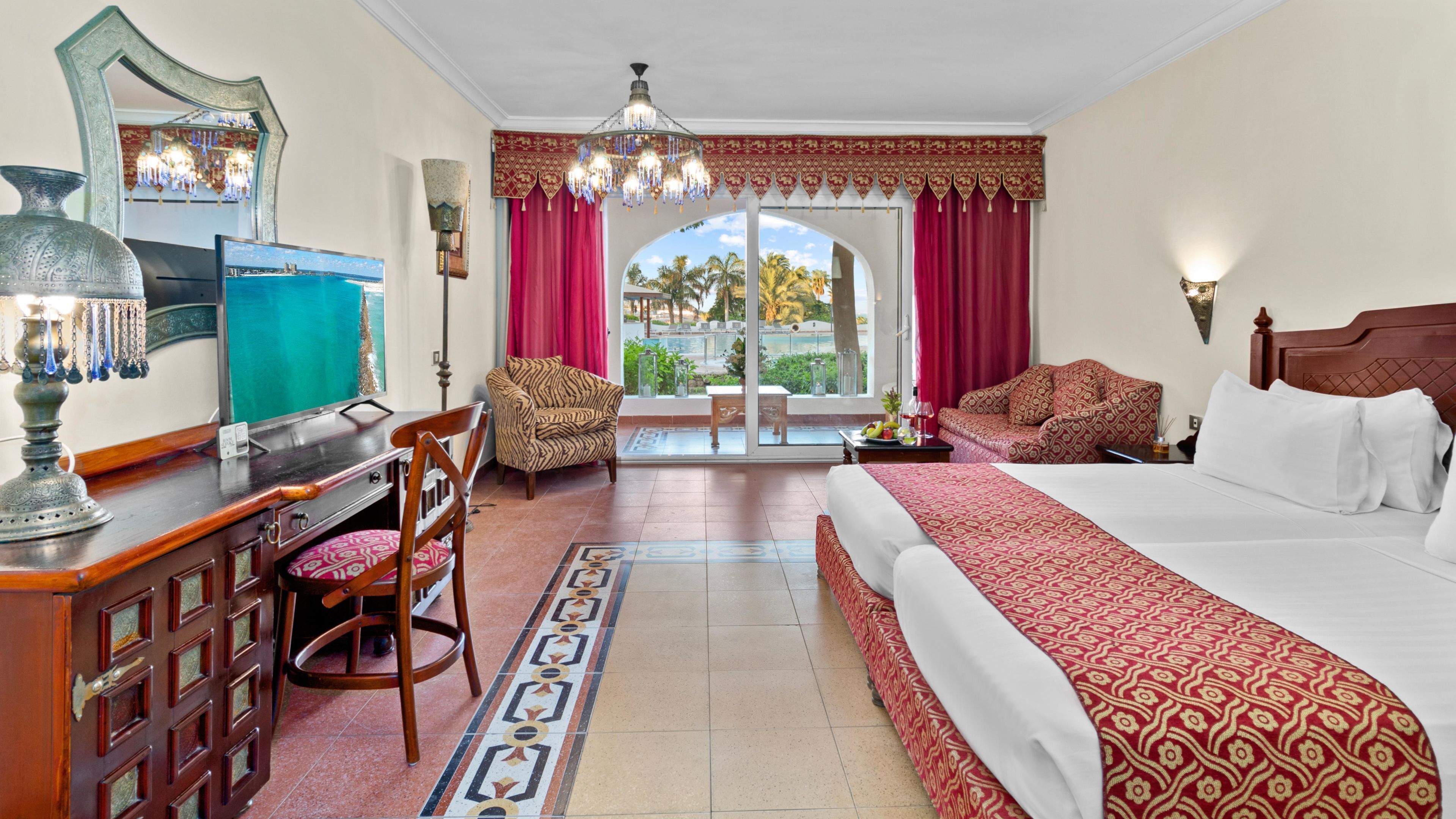 Harem Deluxe Queen or Twin Room - Pool View & Garden View