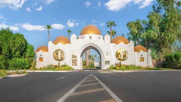 المنشأة من الخارج