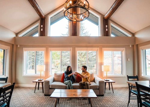 Basecamp Lodge Canmore