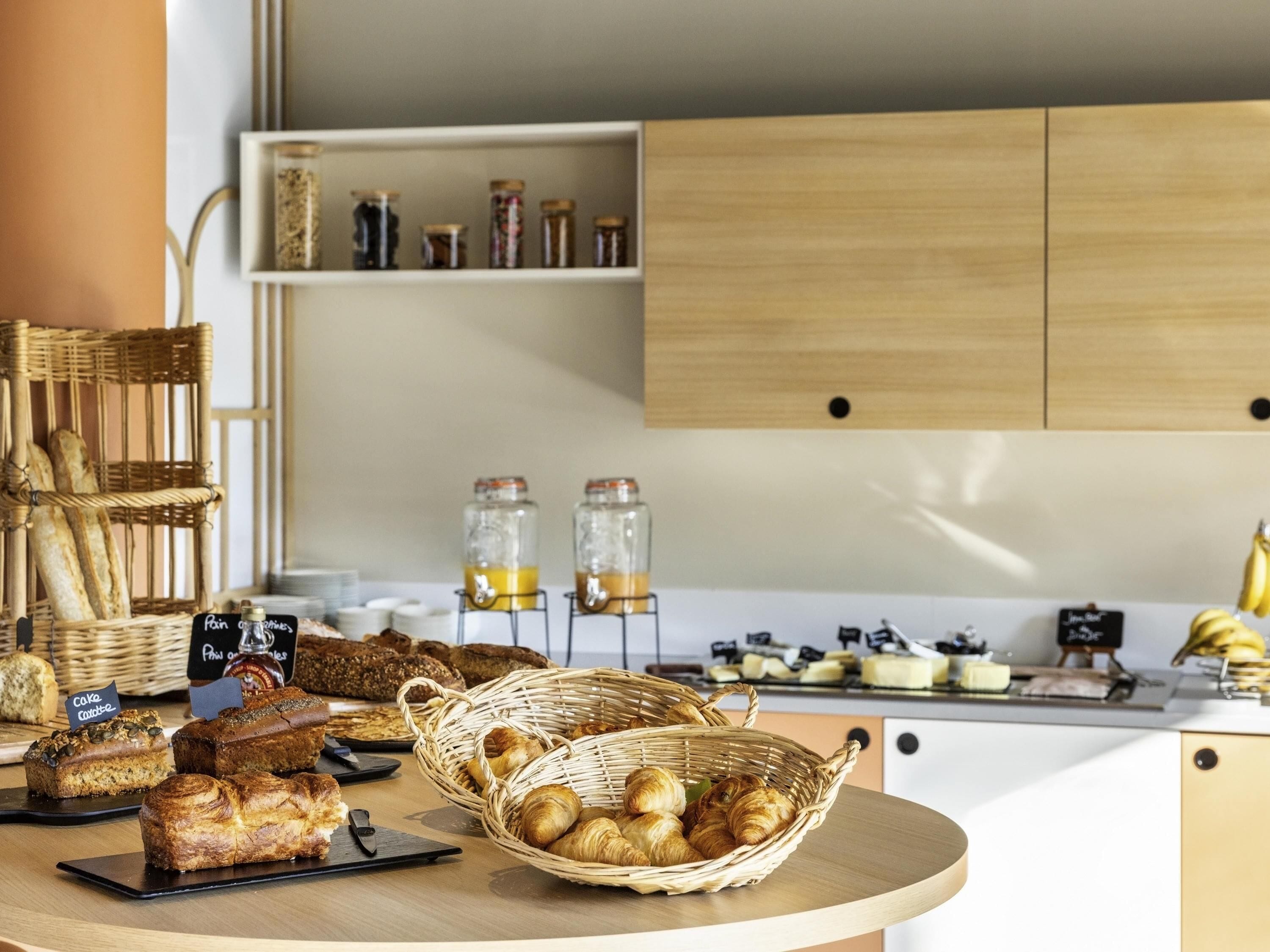 Desayuno buffet todos los días (con cargo) 