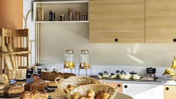 Desayuno buffet todos los días (con cargo)