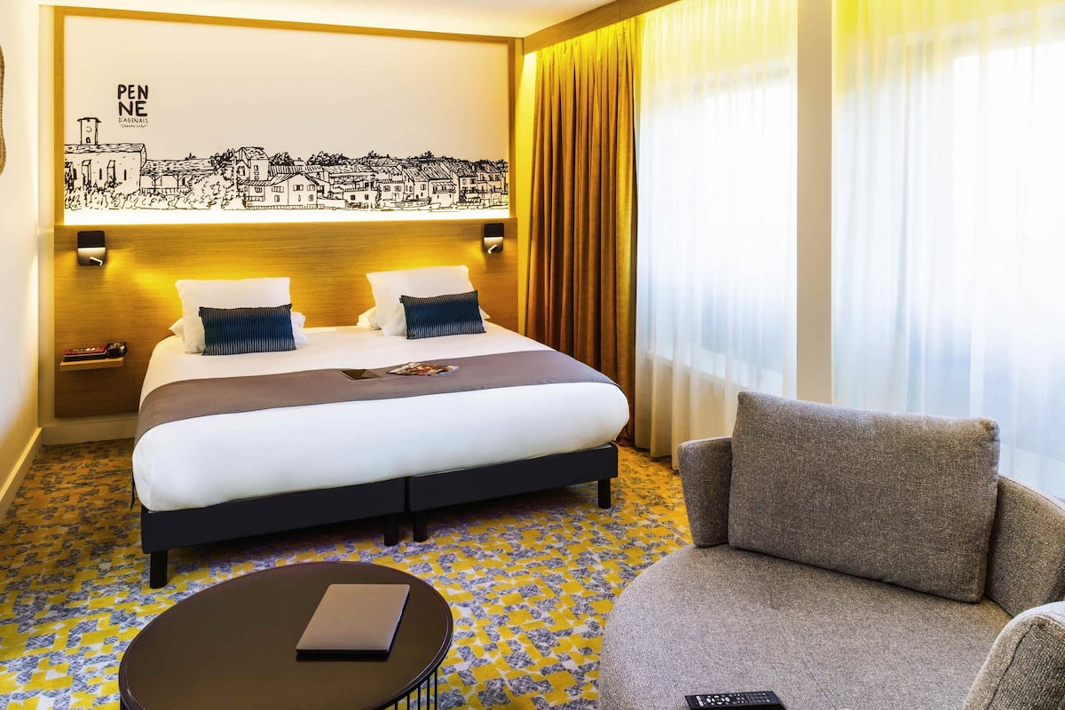 1 bedroom, premium bedding, individually decorated