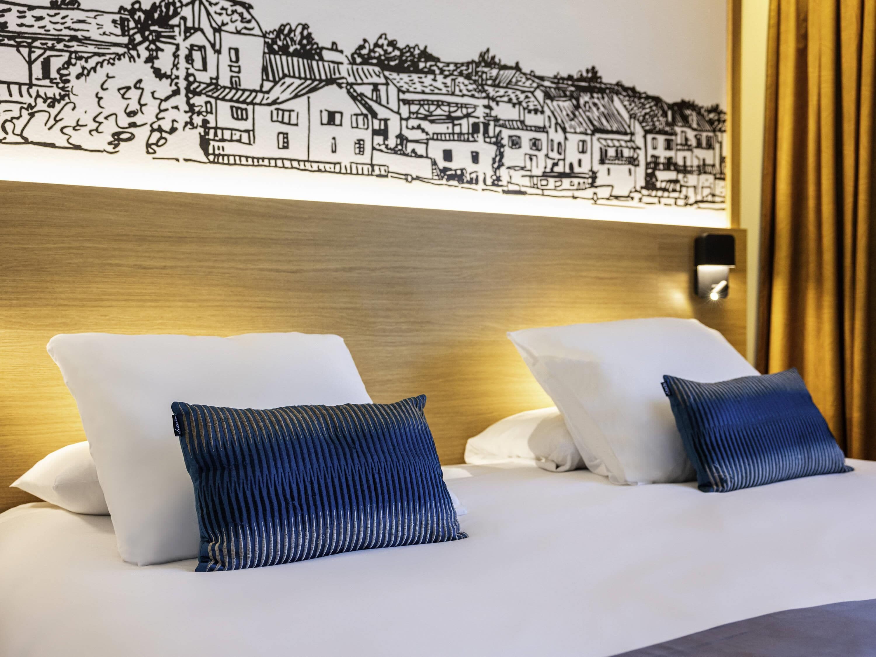 Chambre Classique, 1 lit double et 1 canapé-lit | Literie de qualité supérieure, rideaux occultants, chambres insonorisées