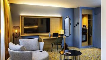 Privilege, Habitación, 1 cama matrimonial, vista a la alberca | Ropa de cama de alta calidad y decoración personalizada