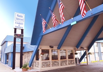 Main Street Lodge and Suites