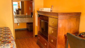 1 bedroom, iron/ironing board, free WiFi, bed sheets - Northgate Inn Saginaw (Saginaw)