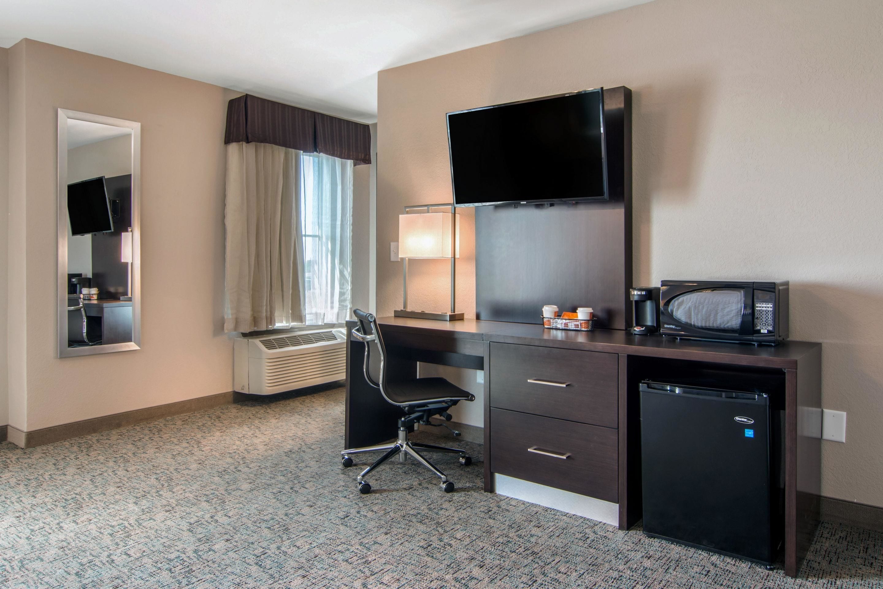 Photo - Clarion Inn & Suites Atlanta Downtown