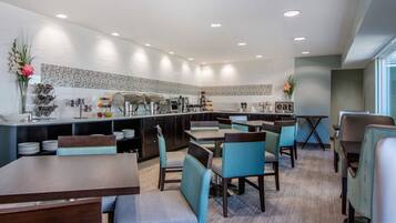 Termasuk sarapan Eropah setiap hari