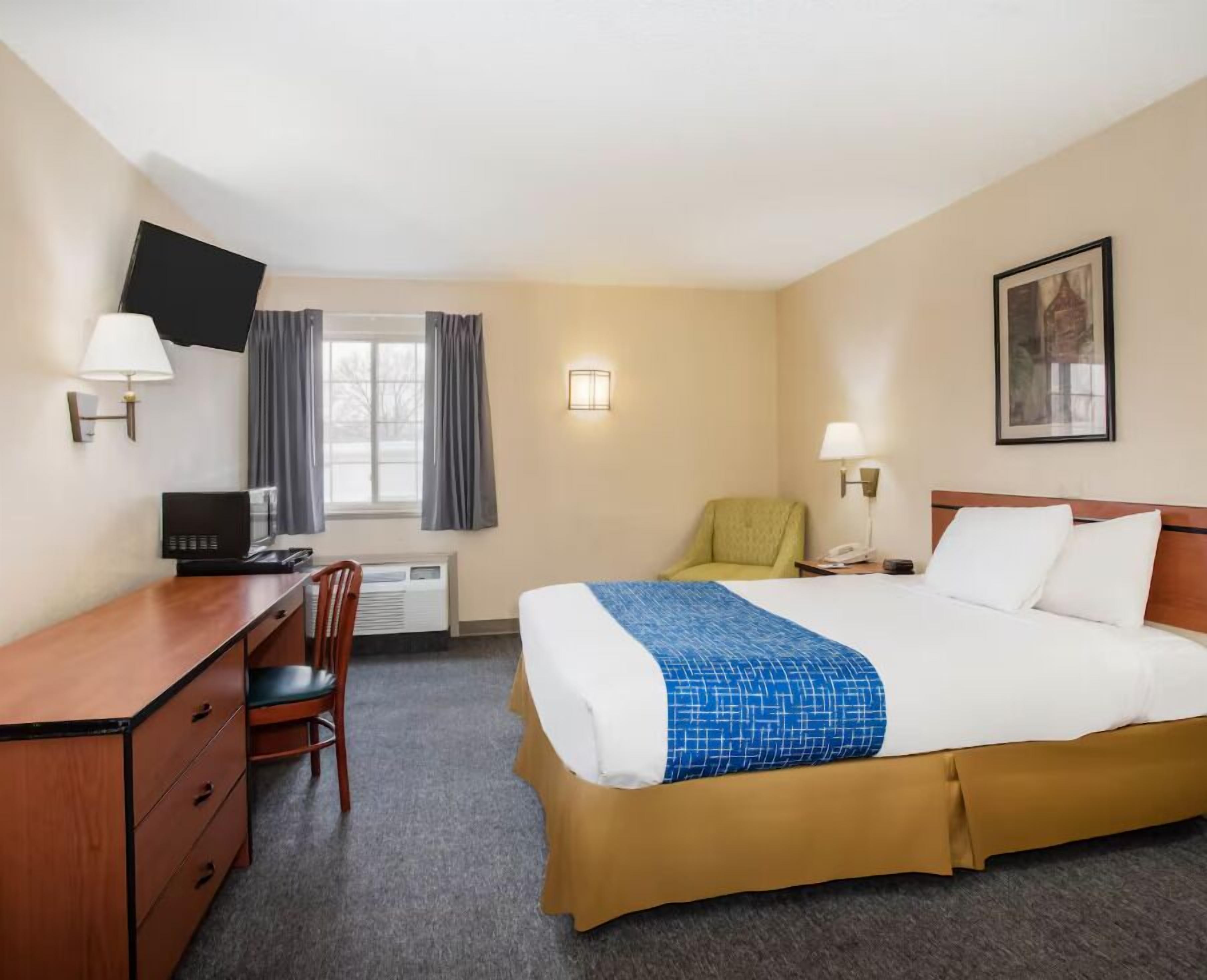 Kamer, 1 queensize bed, niet-roken | Een bureau, een laptopwerkplek, verduisterende gordijnen