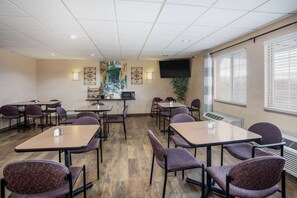 Free daily continental breakfast  - Travelodge by Wyndham Colorado Springs Airport/Peterson SFB (Colorado Springs)