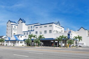Front of property - Bonita Beach Hotel (Ocean City)