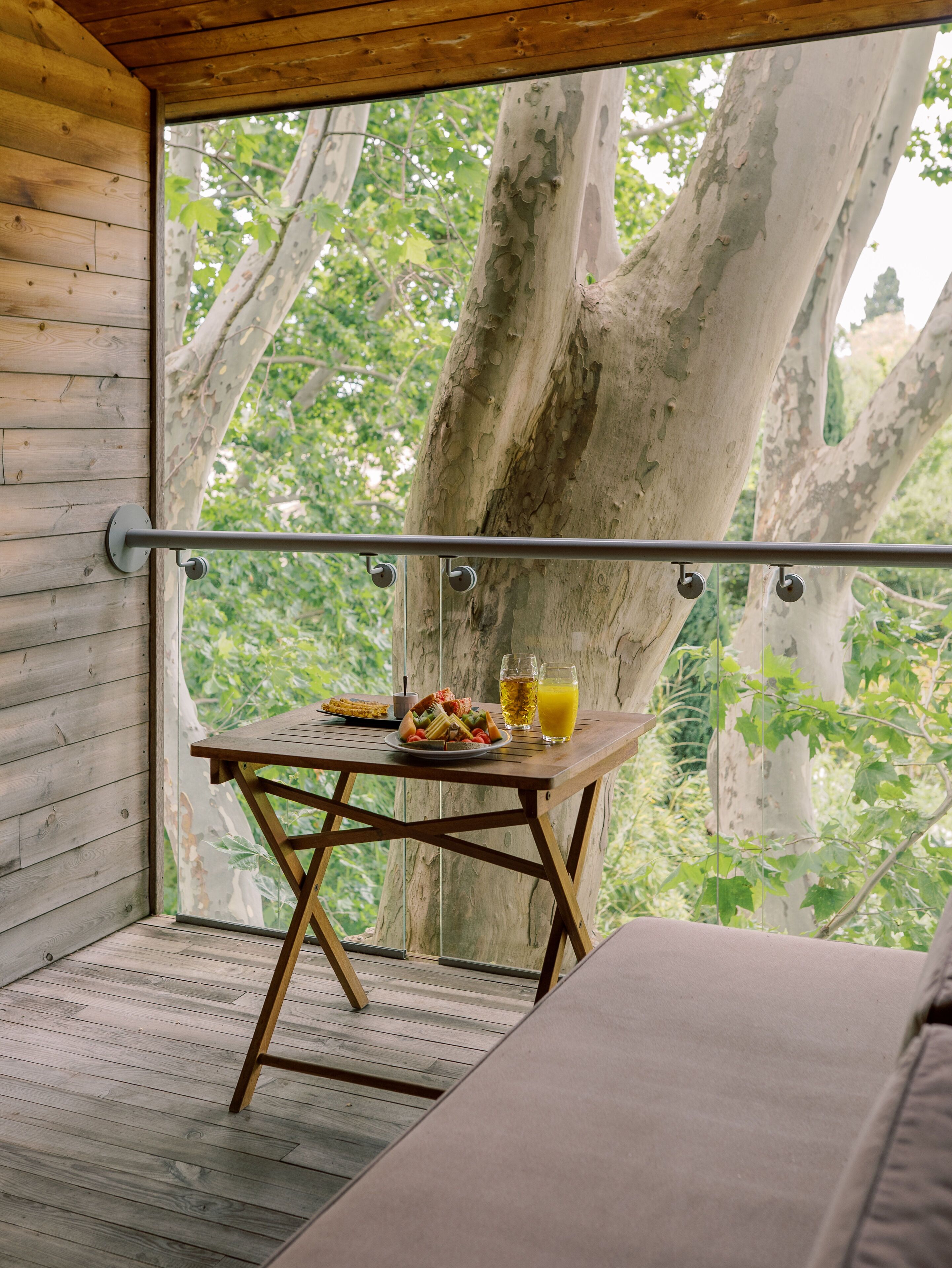 Suite (Robinson Crusoe) | Premium bedding, minibar, in-room safe, individually decorated