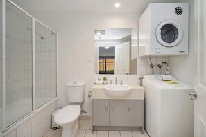 Executive-lejlighed - 1 soveværelse | Badeværelse | Gratis toiletartikler, hårtørrer, håndklæder