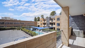 Executive One Bedroom Apartment | Terrace/patio