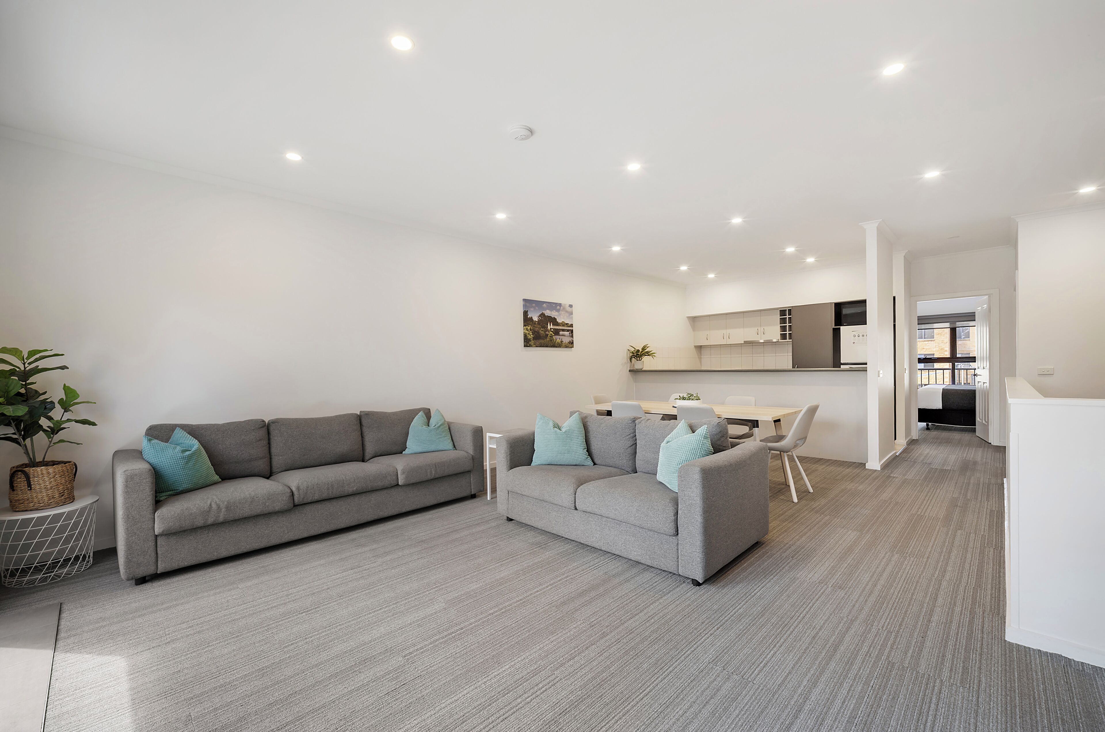 Apartemen Eksekutif, 3 kamar tidur | Area keluarga | Televisi LED 43-inci dengan saluran TV digital, TV, dan Netflix
