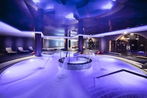 2 outdoor pools, pool umbrellas, sun loungers