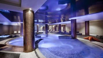 2 piscinas al aire libre, sombrillas, tumbonas