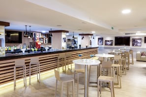 2 bars/lounges, poolside bar