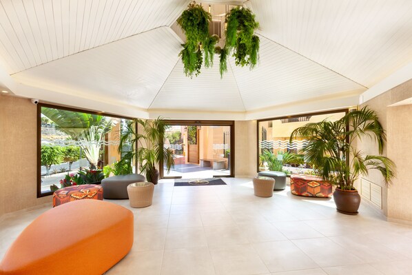 2 bars/lounges, poolside bar - Tagoro Family & Fun Costa Adeje (Adeje)