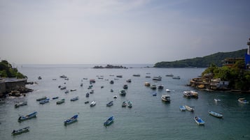 在海滩、白沙