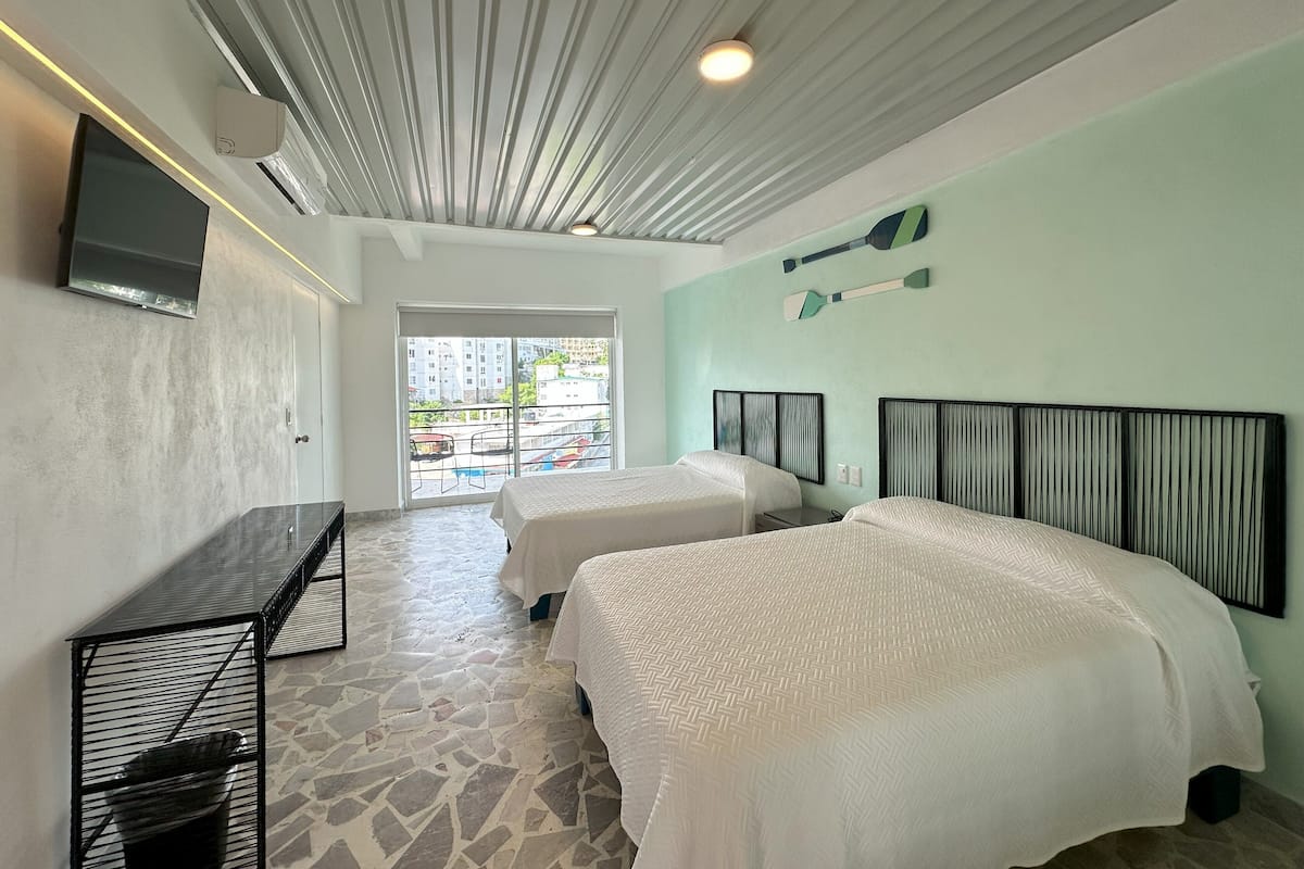 1 chambre, minibar, coffres-forts dans les chambres, draps fournis