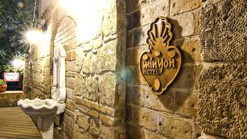 Fachada de la propiedad