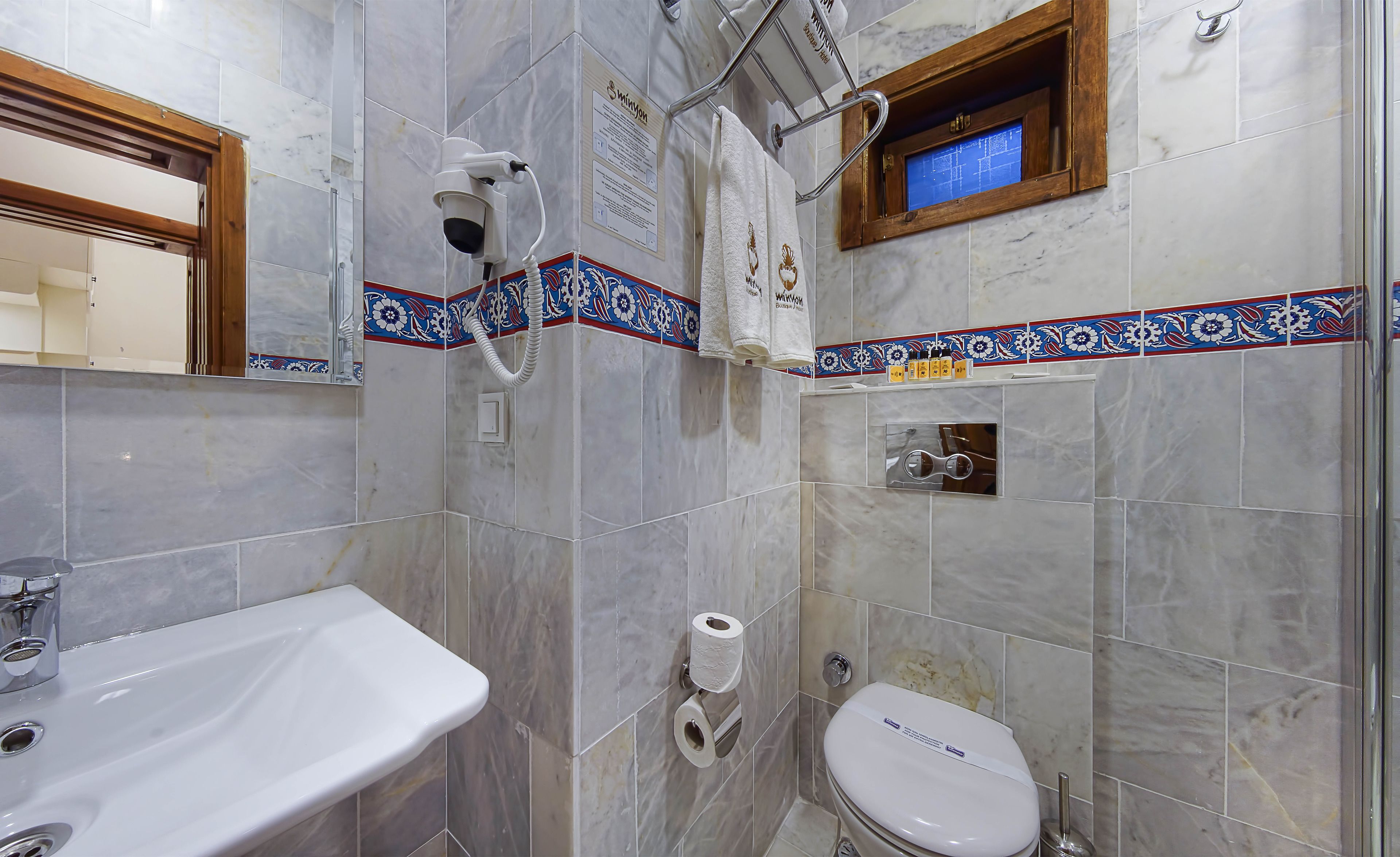 Photo - Minyon Hotel