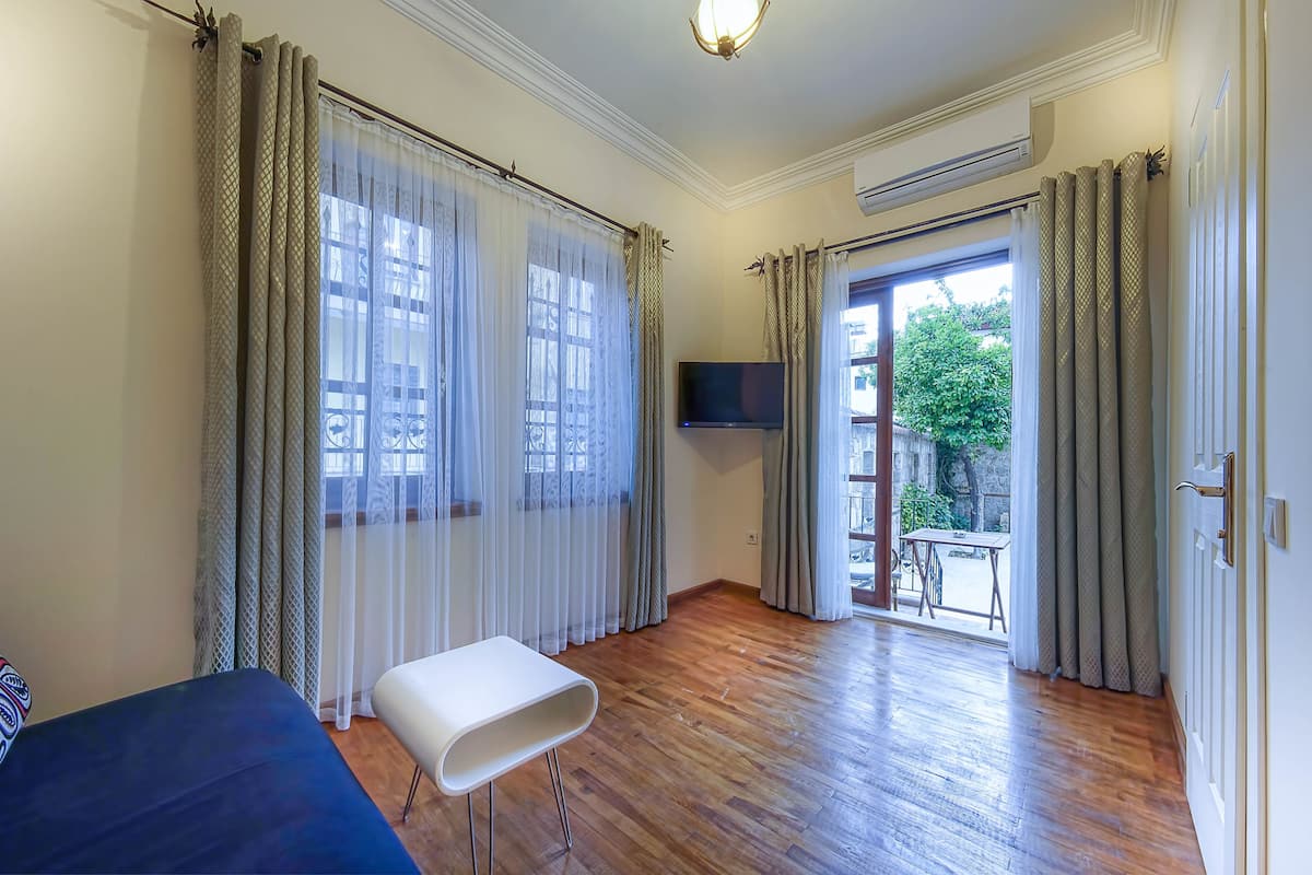 Habitación triple | Sábanas de algodón egipcio, ropa de cama de alta calidad y edredón