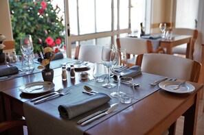 Free daily continental breakfast - Hotel Maritur - Adults Only by Pierre & Vacances (Albufeira)