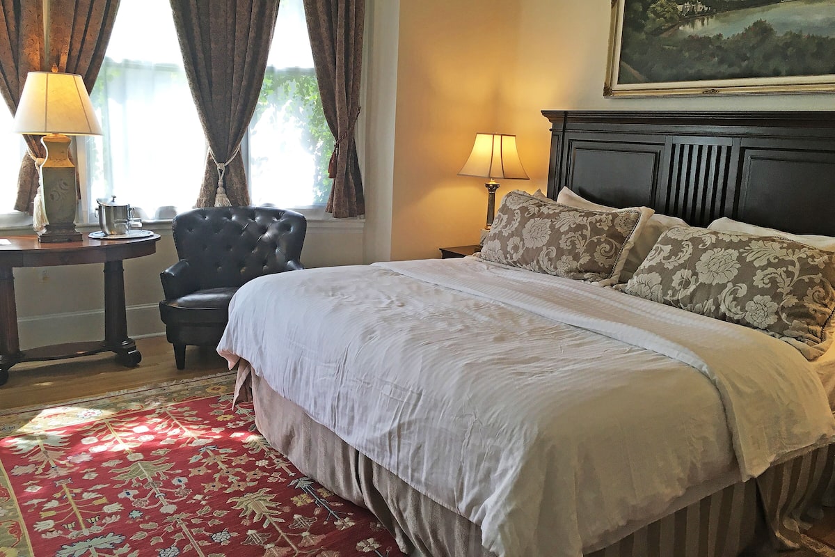 Luxury Room 501. King | 1 Schlafzimmer, hochwertige Bettwaren, Pillowtop-Betten
